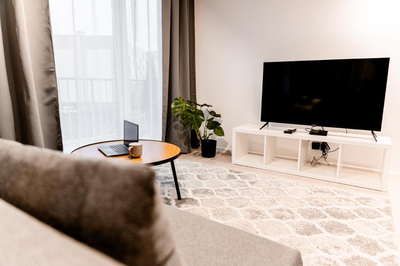 Hop & Lulu Premium Apartments Голеню Экстерьер фото