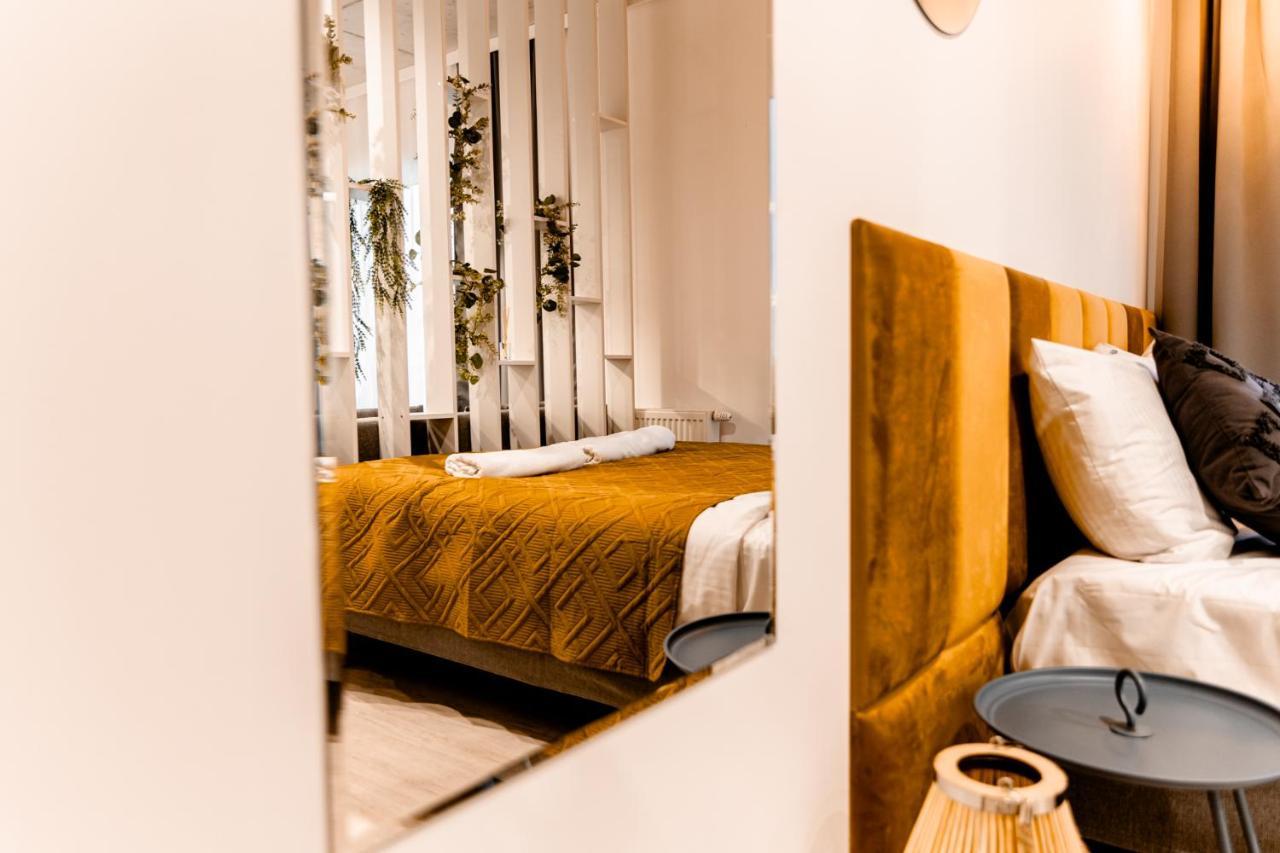 Hop & Lulu Premium Apartments Голеню Экстерьер фото