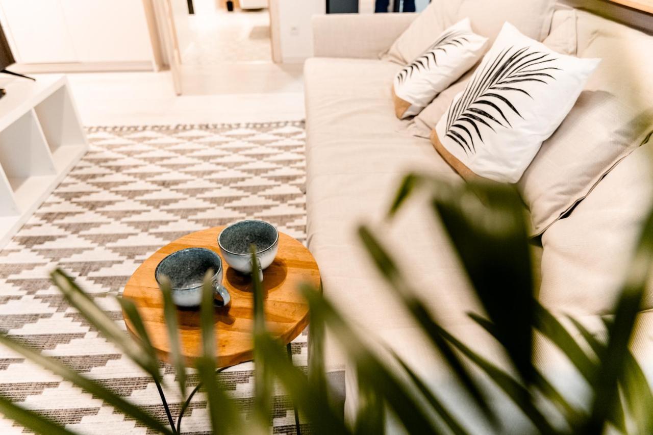 Hop & Lulu Premium Apartments Голеню Экстерьер фото